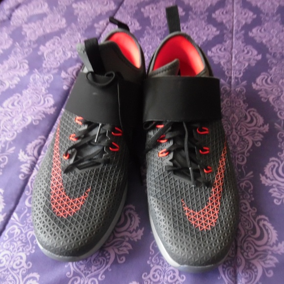 Nike Shoes - Nike Zoom Training Sneaker